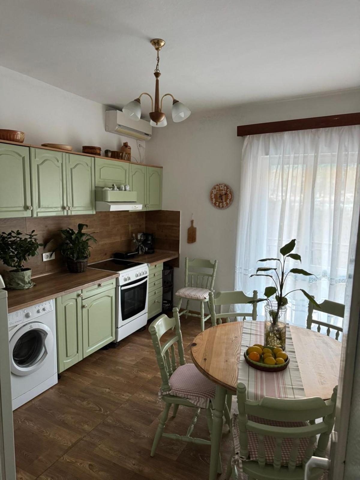 M&B Apartment โกตอร์ ภายนอก รูปภาพ