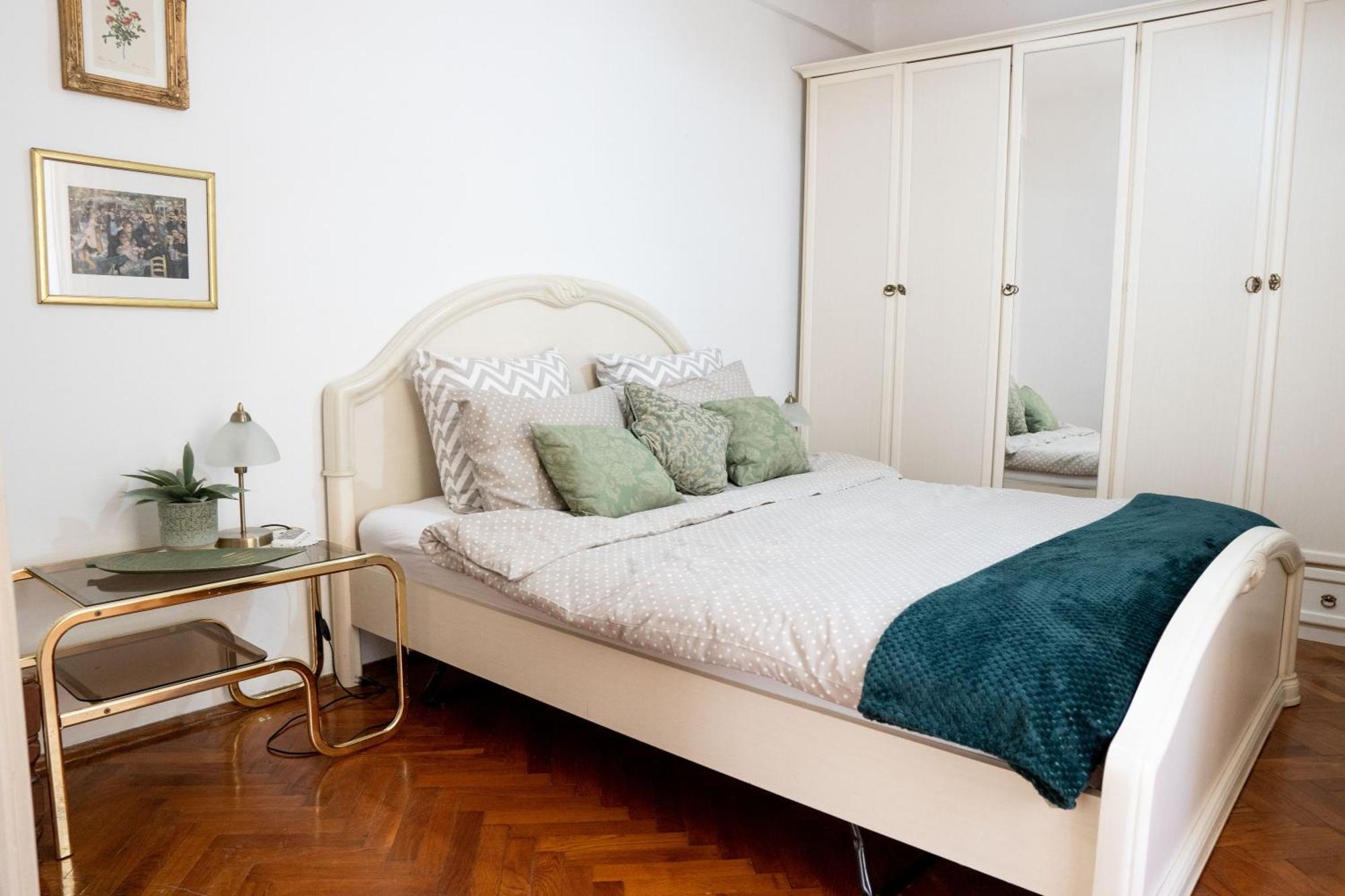 M&B Apartment โกตอร์ ภายนอก รูปภาพ